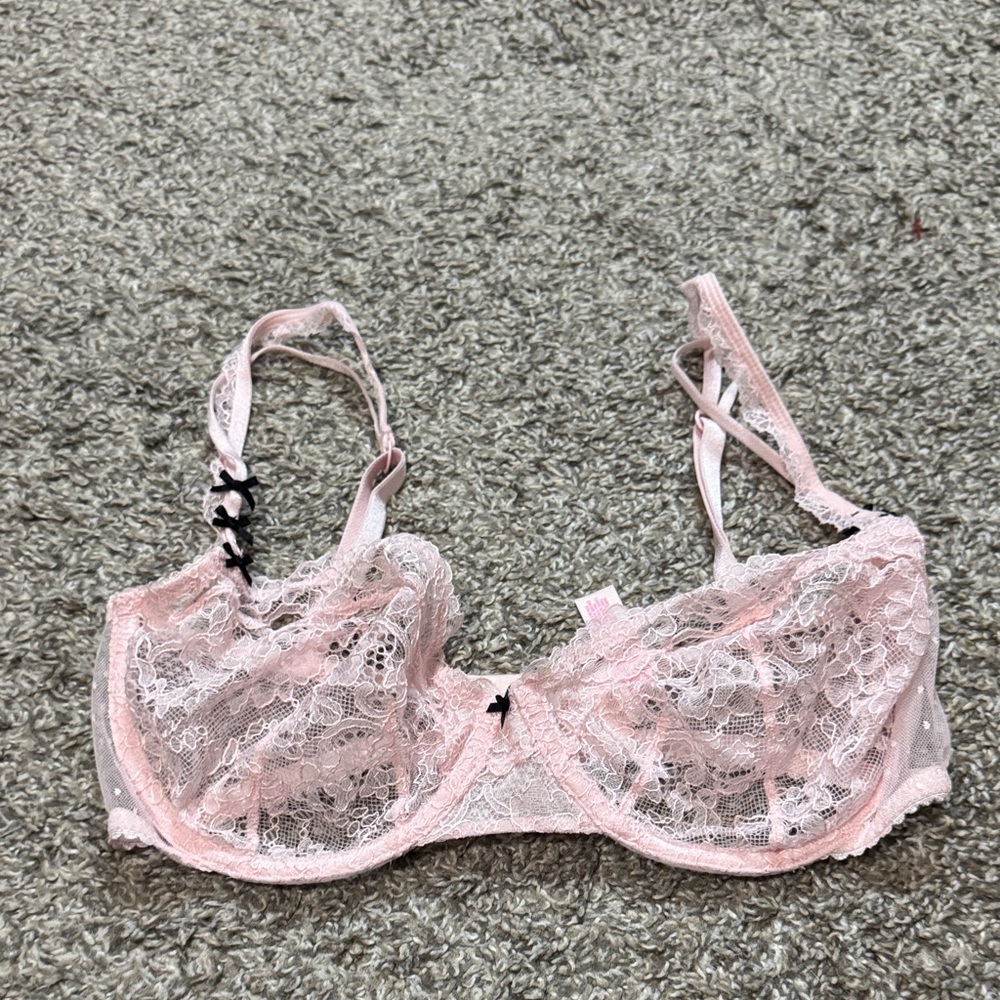 Victoria’s Secret Dream Angels Unlined Demi Bra - Picture 1 of 3